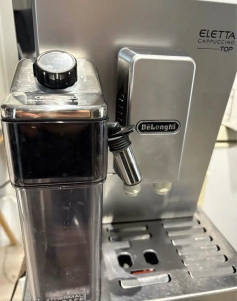 Machine à café reconditionnée  ELETTA Cappuccino Top Ecam 45.366S